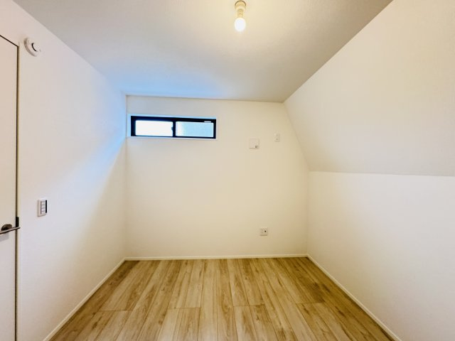 葛飾区柴又３丁目新築戸建【北野小学校：1分】の洋室|3F5帖納戸