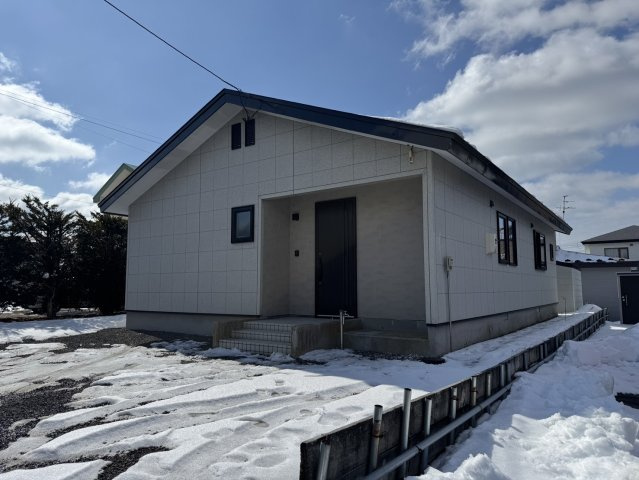 【春採5丁目】新築のような心地よさ♪フルリフォーム済みの開放感あふれる平屋！