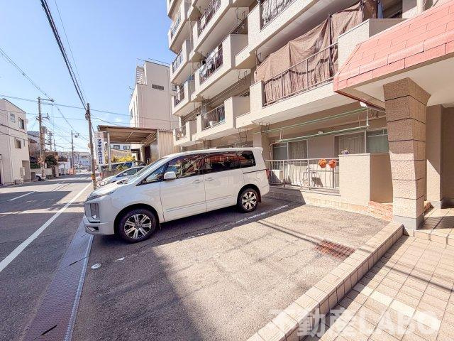 グリーンハイツ平野白鷺の駐車場