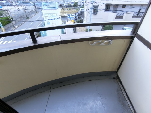 ウイングビュー鮎川のバルコニー