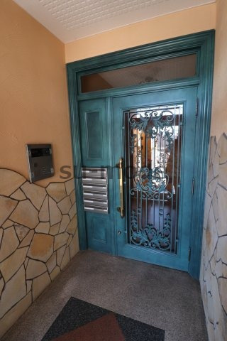 ウイングビュー鮎川のエントランス