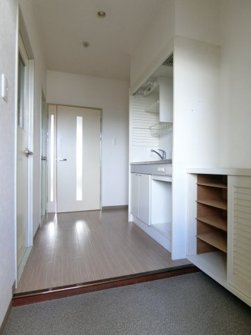 ウイングビュー鮎川の玄関