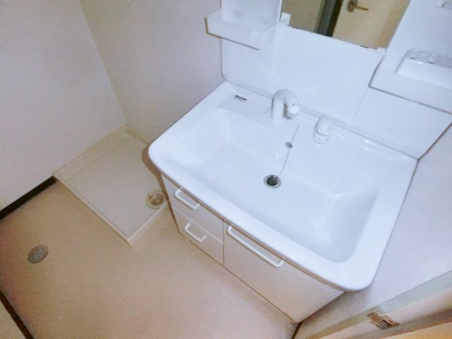 ウイングビュー鮎川の洗面所