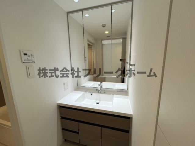 武蔵野市境１丁目の賃貸マンションの洗面所