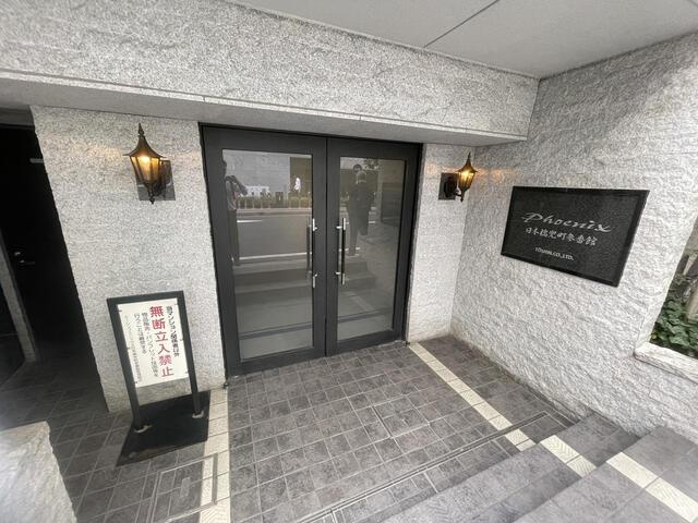 トーシンフェニックス日本橋兜町参番館のエントランス| 