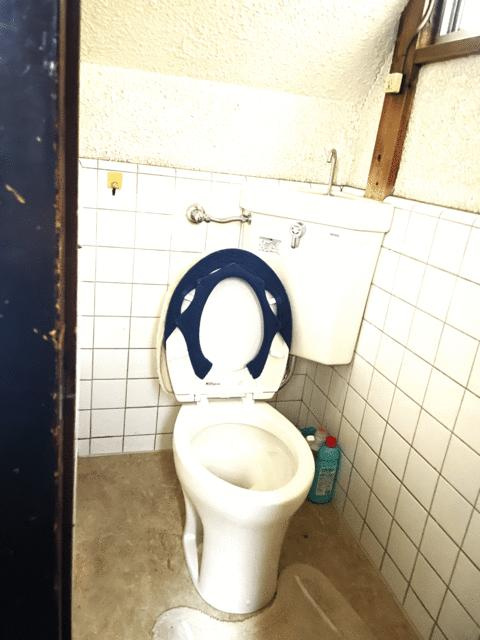 築地場外市場１棟ビルのトイレ| 