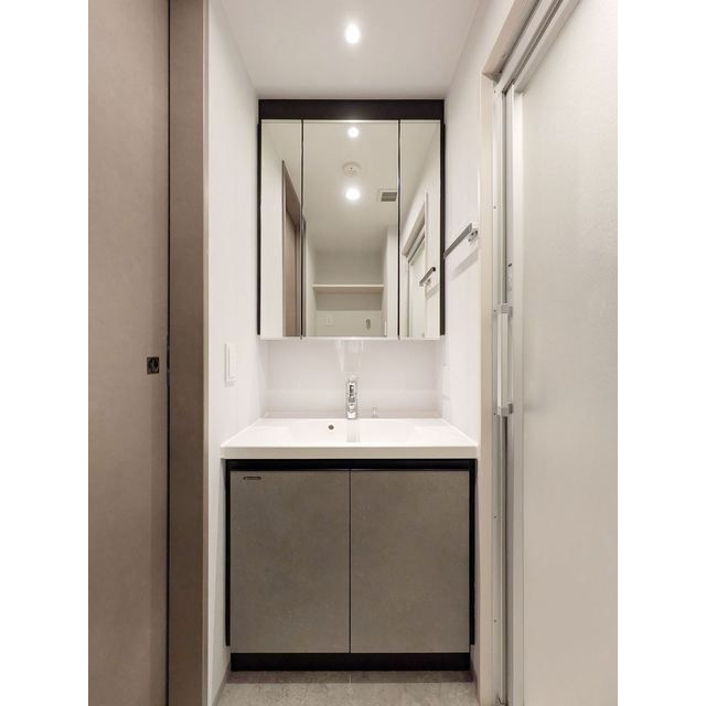 デュオフラッツ千歳船橋の独立洗面台