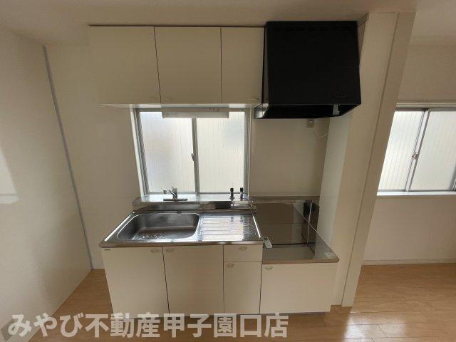KT甲子園口のキッチン