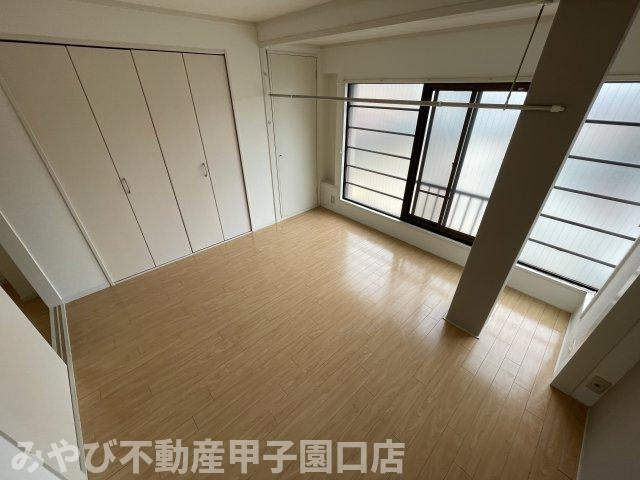KT甲子園口の内装