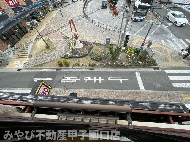 KT甲子園口のバルコニー
