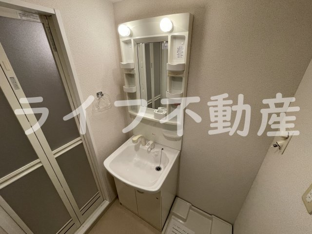 CASSIA高井田SouthCourtの独立洗面台|独立洗面台、朝の身支度には欠かせません