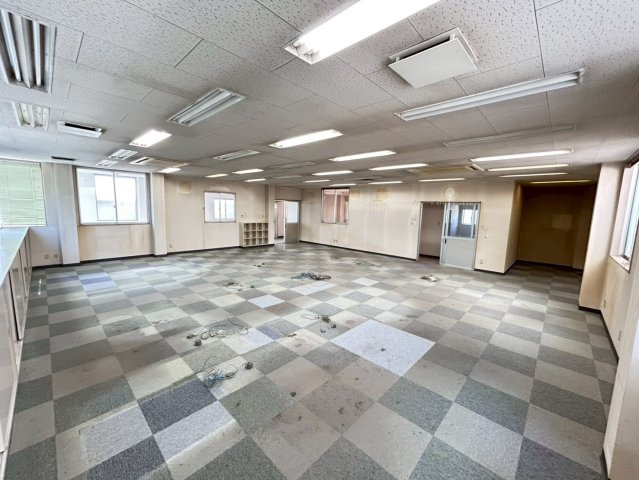 蒲郡市三谷町貸倉庫／事務所／店舗の内装
