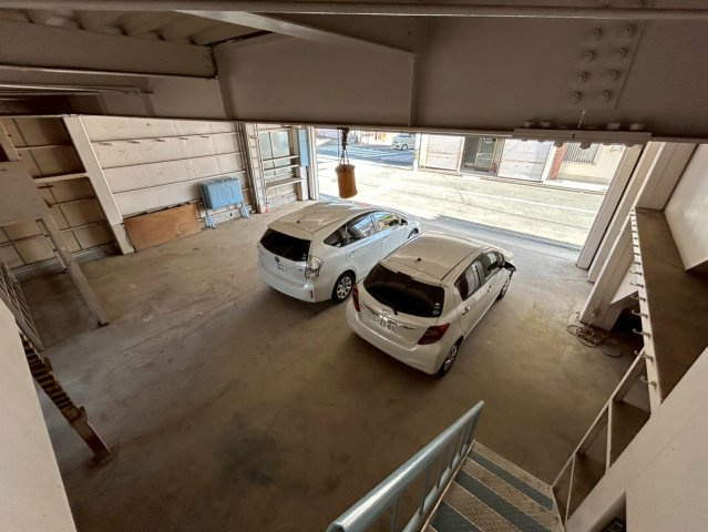 蒲郡市三谷町貸倉庫／事務所／店舗の駐車場