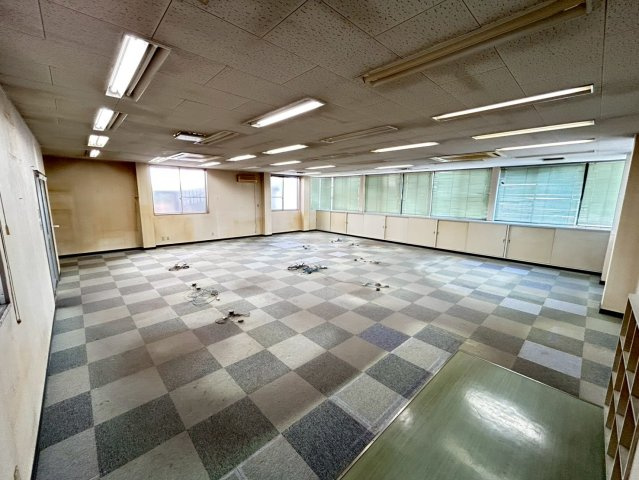 蒲郡市三谷町貸倉庫／事務所／店舗の内装
