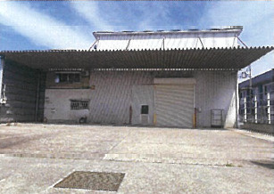 近江八幡市多賀町の倉庫の外観