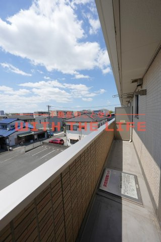 グレースガーデン【キャッシュバック対象】のバルコニー|広々としたバルコニーです