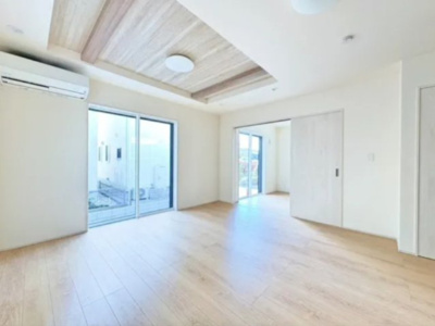 【内観：施工例】 | 【仲介手数料２８０万円が無料！】■太陽光発電■住宅性能評価６項目で最高評価■省エネ性能ラベル | 春の特別キャンペーン！
日本一の家計応援に挑戦中！
詳細は「諸費用」欄をご確認下さい！
■４ＬＤＫ＋車庫
■太陽光発電
■長期優良認定住宅
■住宅性能評価６項目で最高評価
■省エネ性能ラベル
