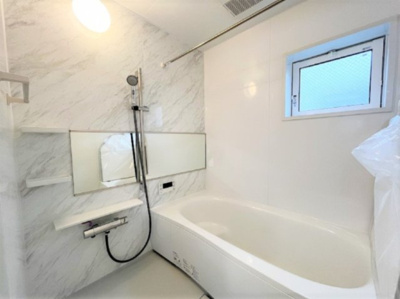 【内観：施工例】 | 【仲介手数料２８０万円が無料！】■太陽光発電■住宅性能評価６項目で最高評価■省エネ性能ラベル | 諸費用２８０万円ＯＦＦ！
春の特別キャンペーン！
日本一の家計応援に挑戦中！
■４ＬＤＫ＋車庫
■太陽光発電
■長期優良認定住宅
■住宅性能評価６項目で最高評価
■省エネ性能ラベル