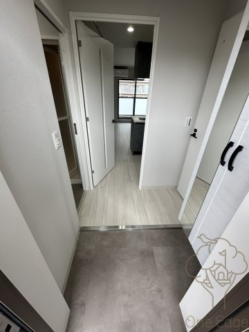Alivis三国本町の玄関
