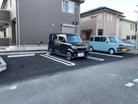 MJ　NEXTの駐車場