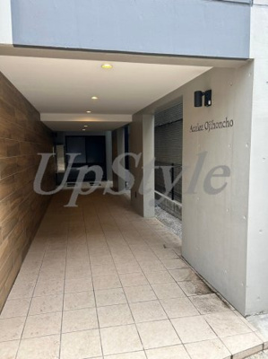 【エントランス】 | アザレア王子本町