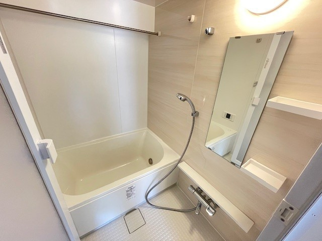 アールリエット三鷹の浴室|参考写真