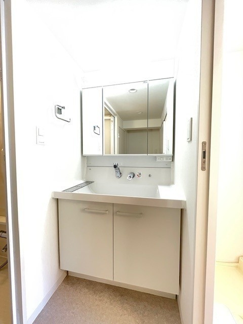 アールリエット三鷹の洗面所|参考写真