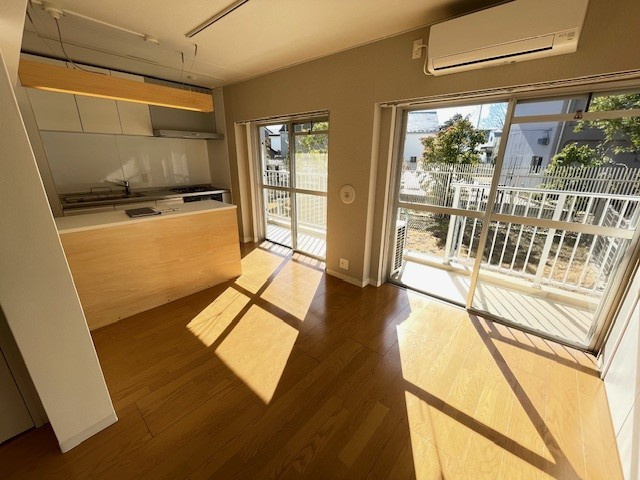 アールリエット三鷹の居間・リビング|参考写真