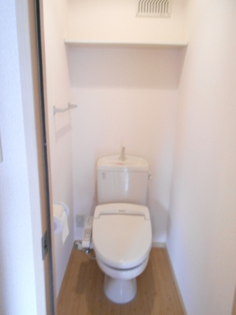 ウール クロッシェBのトイレ