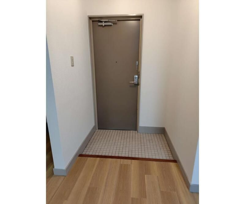 プチ・シャトーあけぼのの玄関