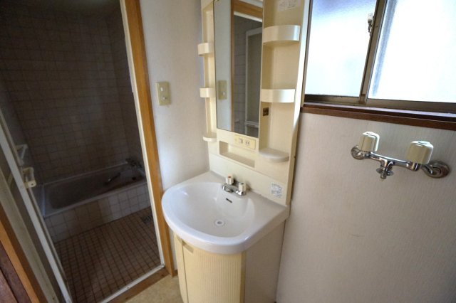 有楽町貸家の洗面所