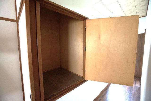 有楽町貸家の収納