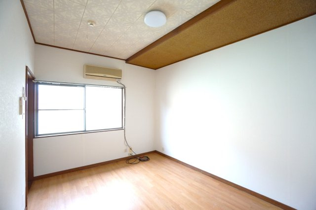 有楽町貸家の居間・リビング