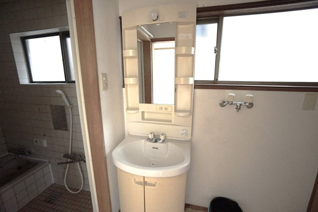 有楽町貸家の洗面所
