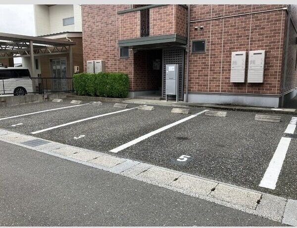 ミュータウン　Aの駐車場