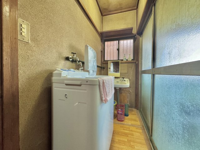 猿島郡五霞町大字元栗橋中古戸建の洗面所