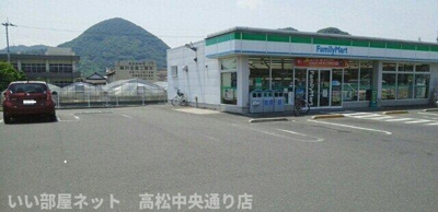 【周辺】 | ニューマリッチミマヤ | ファミリーマート御厩店さんまで600m