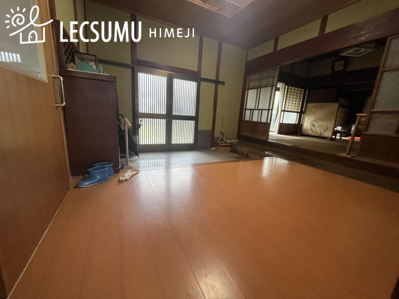 姫路市網干区垣内本町/中古戸建の玄関