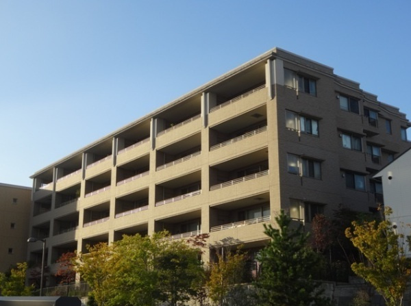 レゾネア芦屋翠ヶ丘の外観