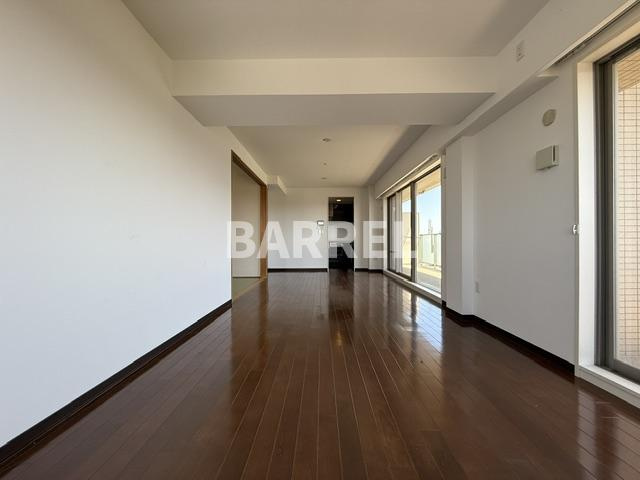 ジオ千里桃山台2番館の居間・リビング