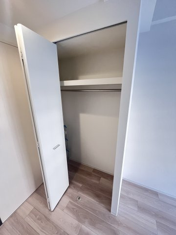 大阪市城東区放出西３丁目の賃貸マンションの収納