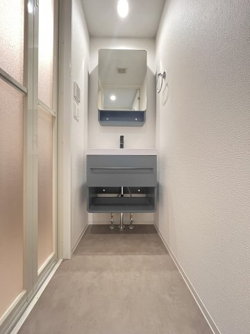 大阪市城東区放出西３丁目の賃貸マンションの洗面所