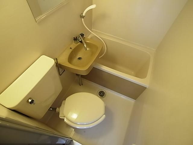 マンションみやけの浴室