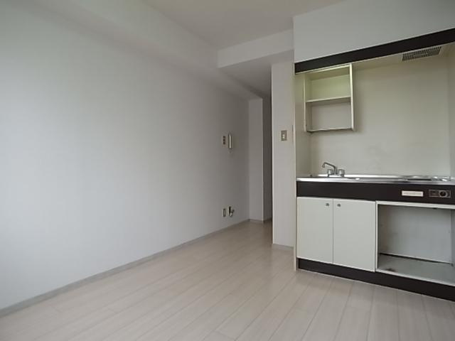 マンションみやけの洋室