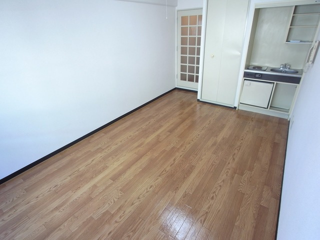 ライオンズマンション神戸花隈の洋室