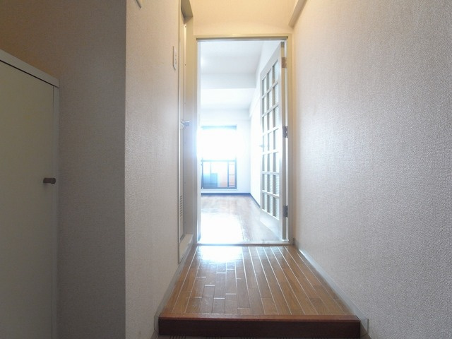 ライオンズマンション神戸花隈の玄関