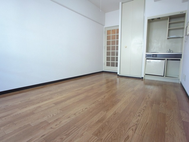 ライオンズマンション神戸花隈の居間・リビング