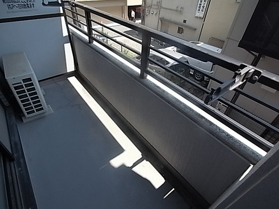 フローラル神戸のバルコニー