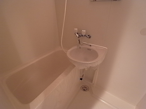 フローラル神戸の浴室