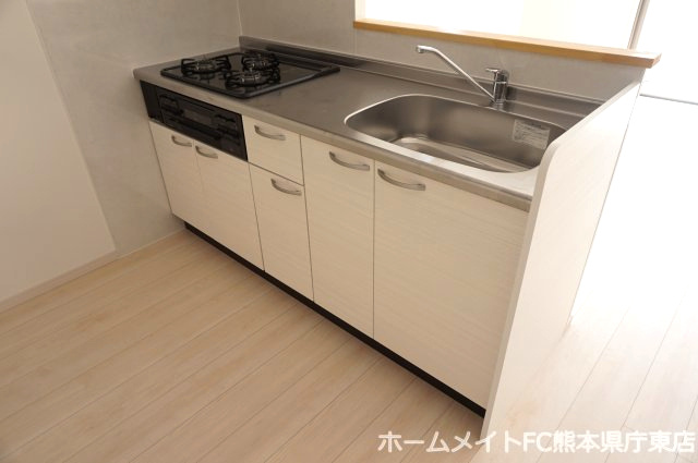 熊本市東区花立６丁目の賃貸マンションのキッチン